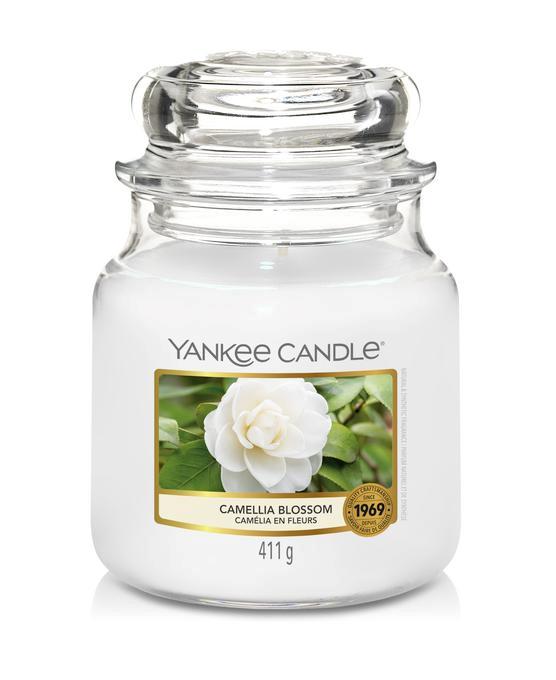 Yankee Candle Classic Medium Camelia Blossom